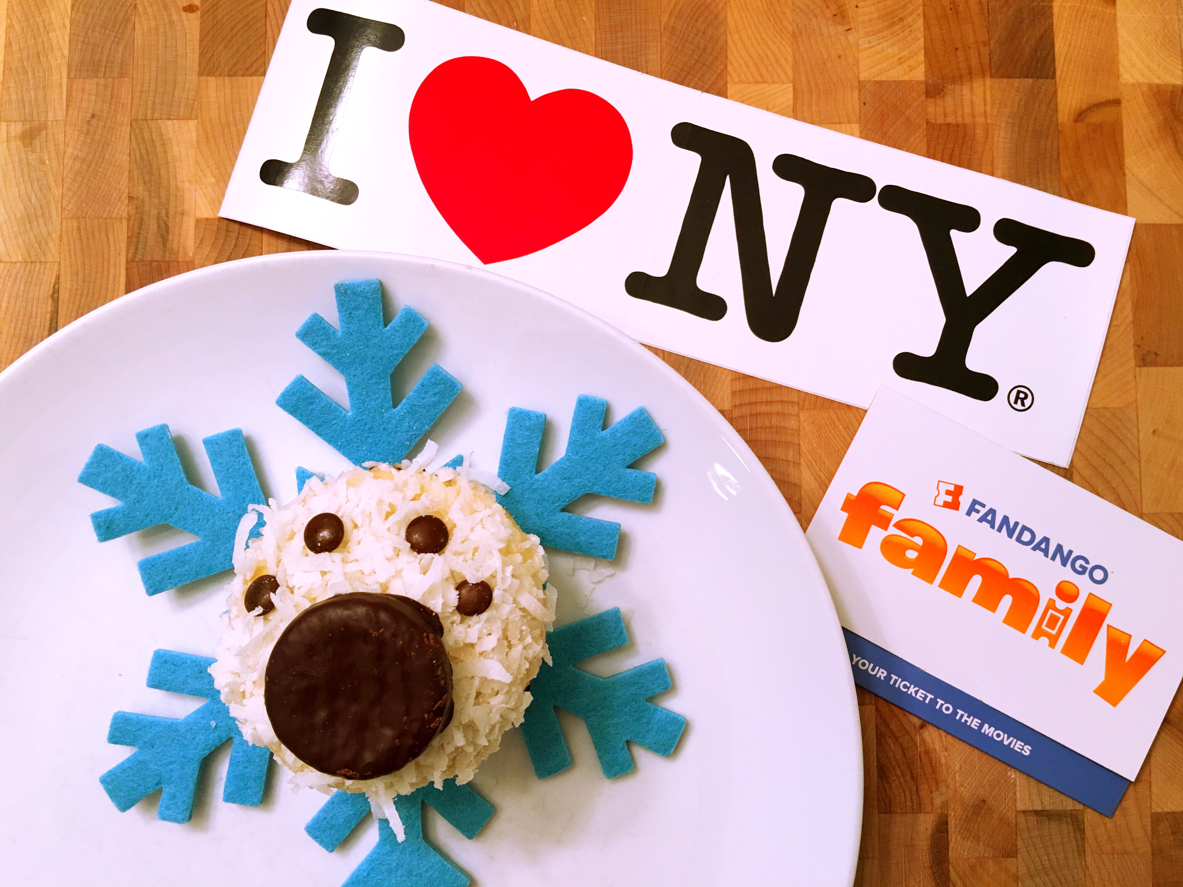 ‘Norm Of The North’ Paw Print Cupcakes and Fandango Family Giveaway
