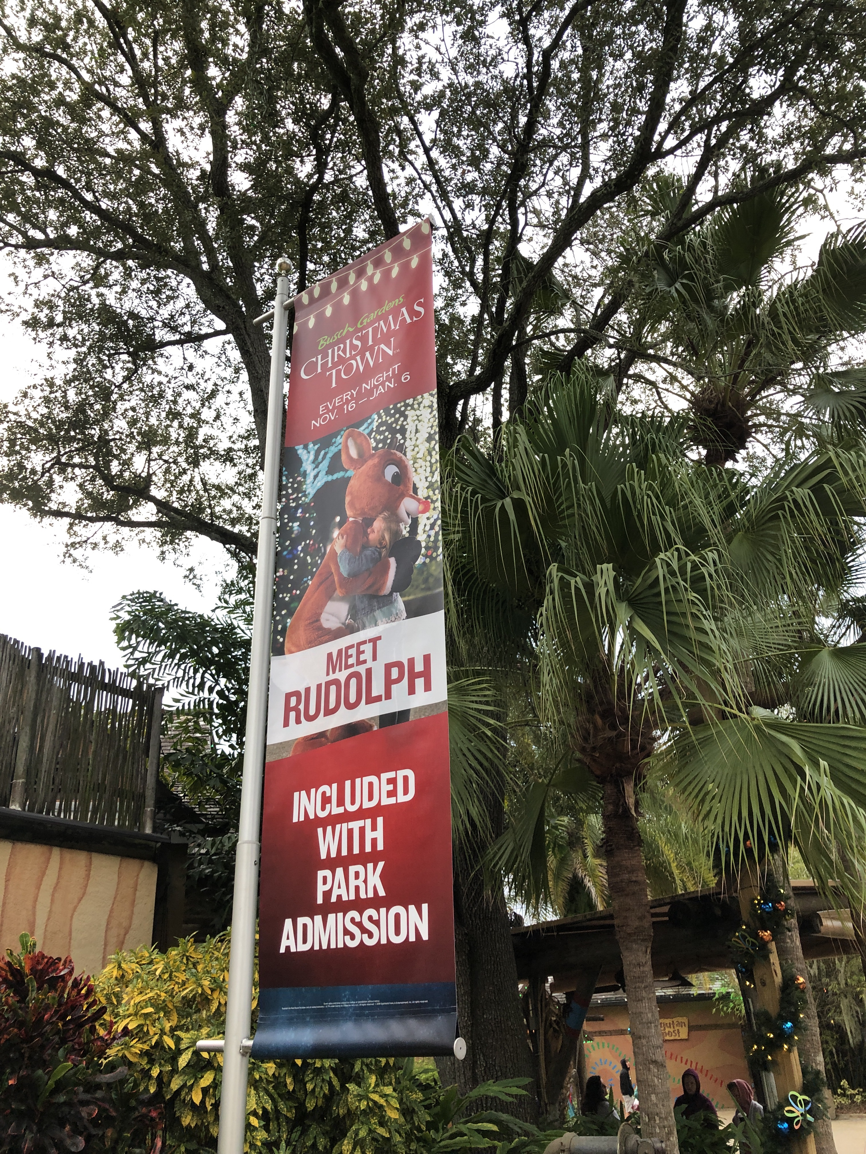 Deck The Gardens 10 Best Reasons To Visit Busch Gardens Christmas